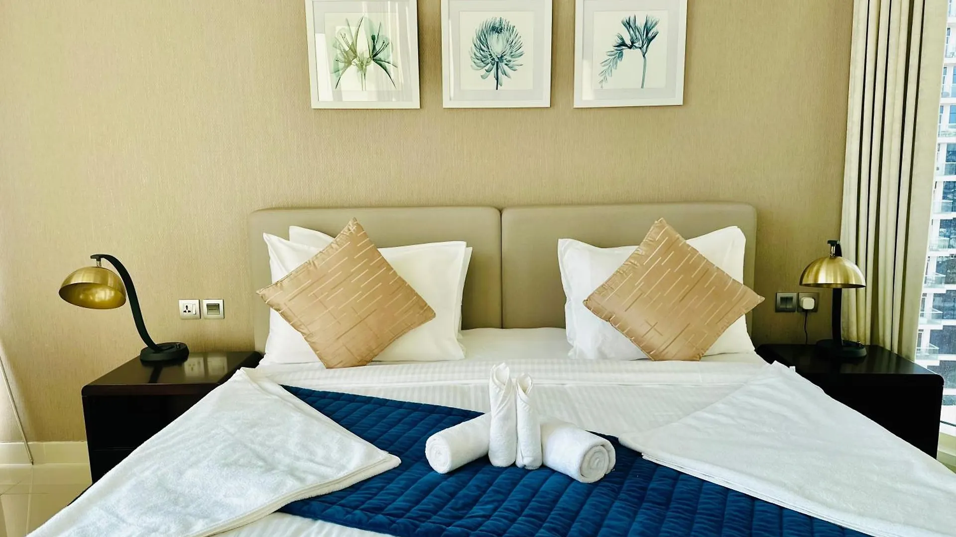 Vserve Stylish Suite 1 Bedroom With Burj Khalifa And Canal View Dubai United Arab Emirates